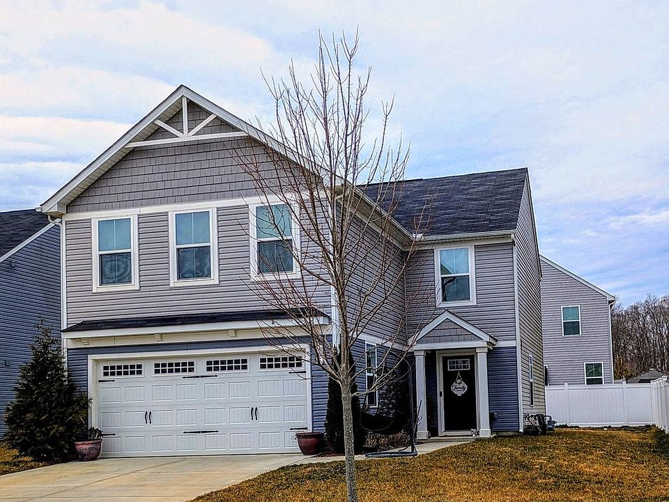 1st image of 105 Overstreet Ct