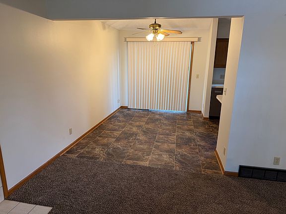 5th image of 13426 Lillian St