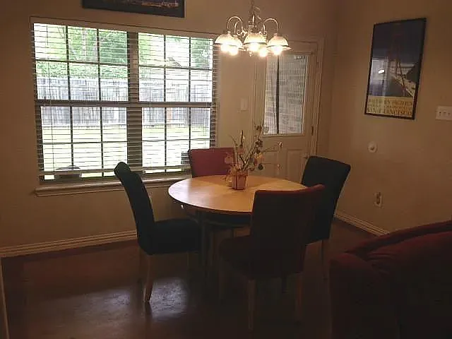 209 Wooded Glen Ct — Photo 12