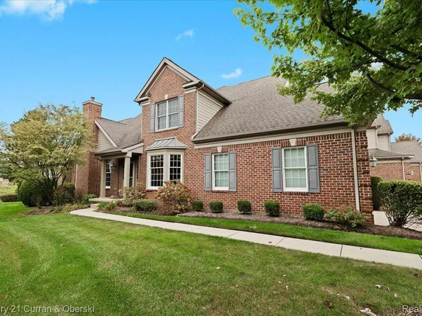 44616 Broadmoor Cir N, Northville, MI 48168