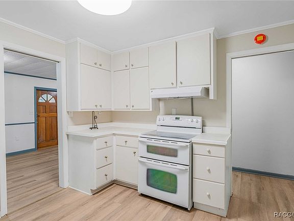 5th image of 9828 W Orchard St