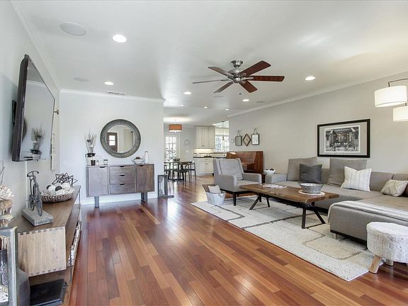 5th image of 1832 Arbor Dr