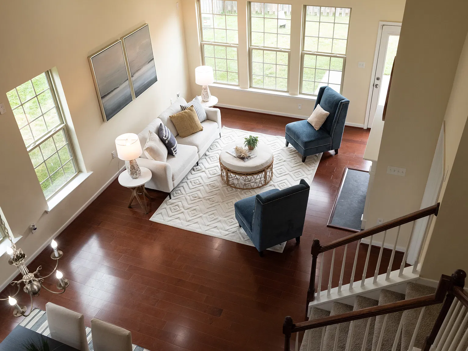 3 bed, 2070 sqft, $2,900 — Photo 4