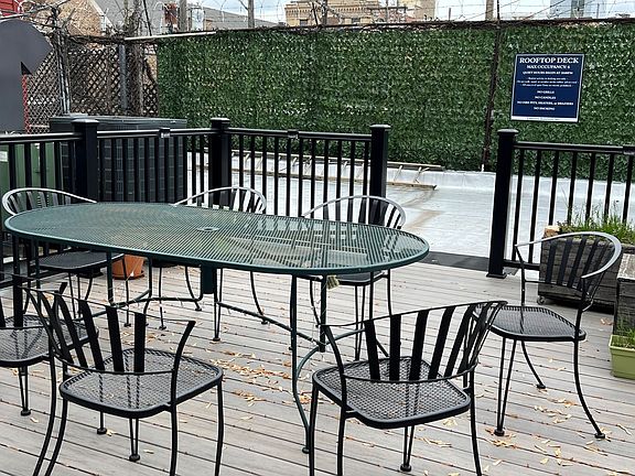 3rd image of 3152 N Broadway St #315-31562E