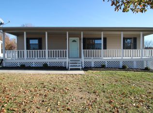 1515 Blue Forest Ln, Maryville, TN 37803