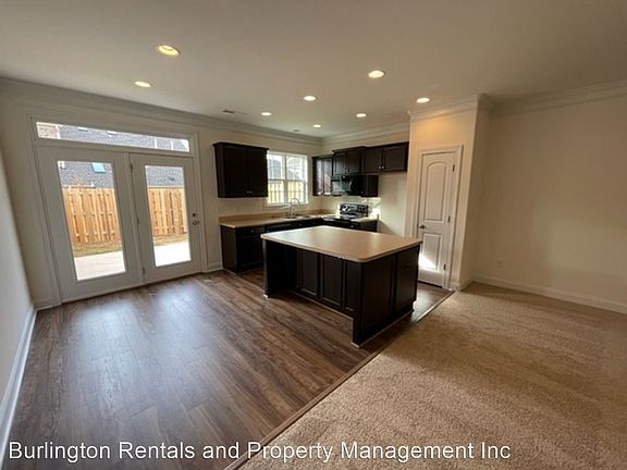 5th image of 202 Saint Michael Dr