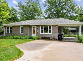 805 9th Ave, Coralville, IA 52241