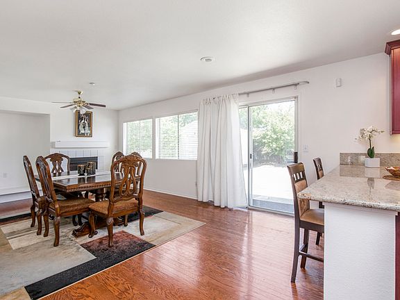 5th image of 34 Barth Ct