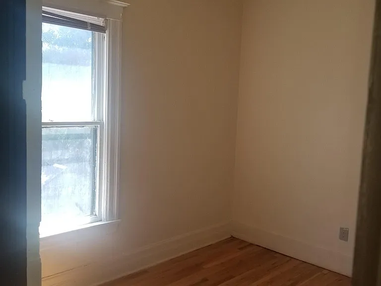 4527 Commonwealth St #2 — Photo 4