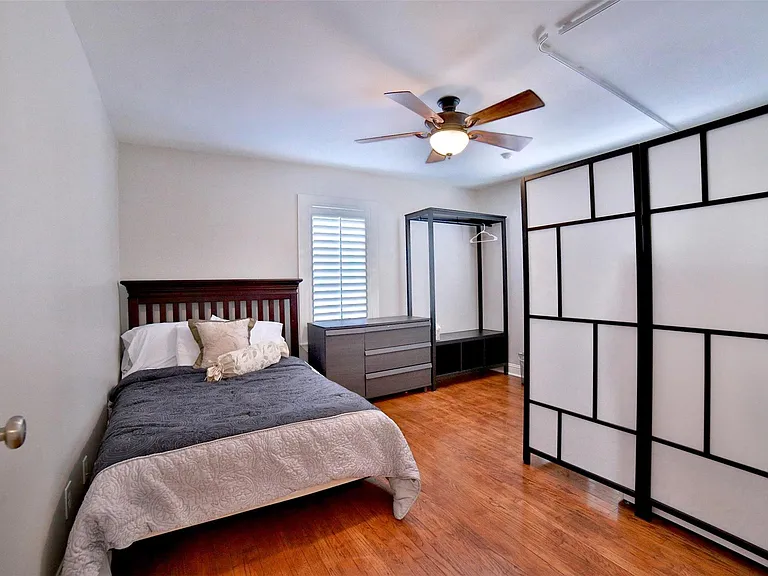 2625 Peckham St — Photo 23