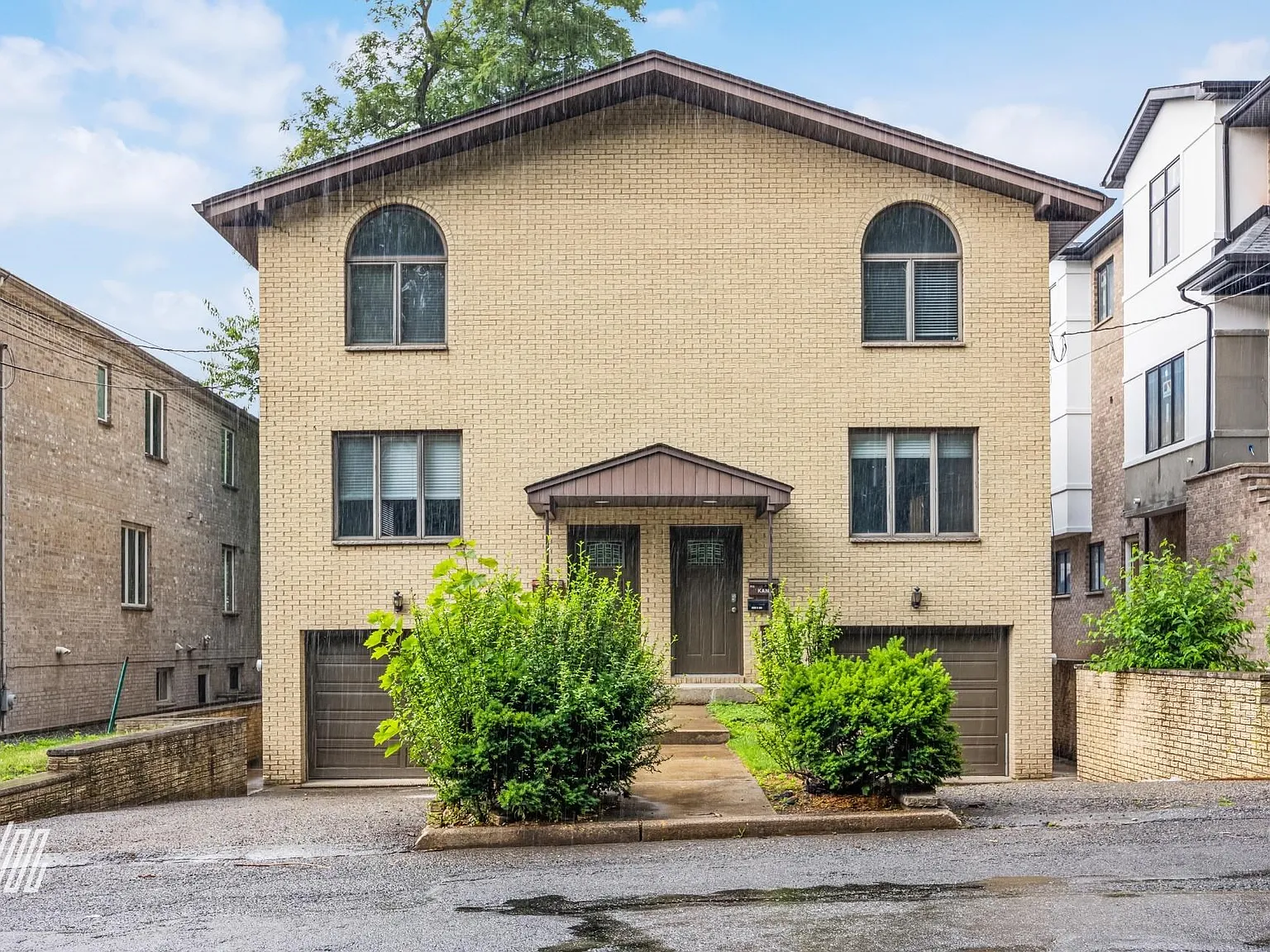 3 bed, 3.5 bath, $4,100 — Photo 1