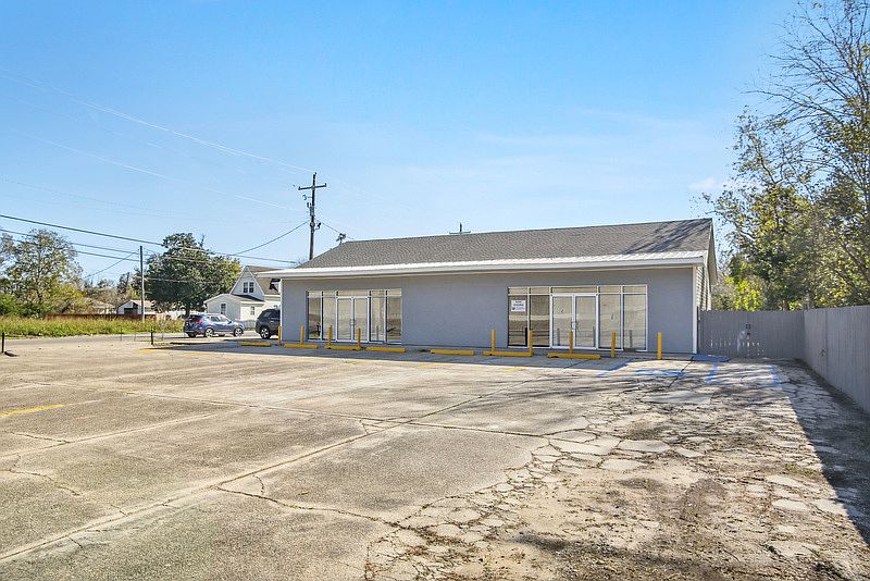 1st image of 13880 Hayne Blvd #C1