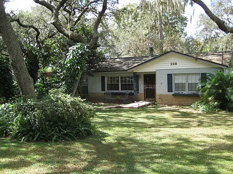 1st image of 226 Woodland Dr