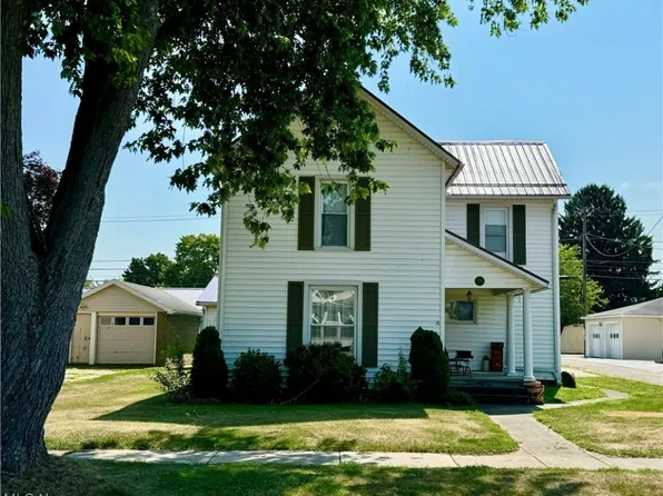 559 S River St, Newcomerstown, OH 43832