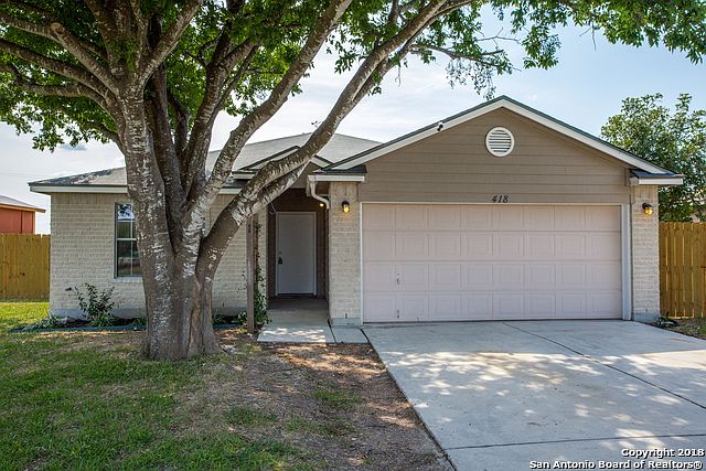 1st image of 418 Regal View Dr