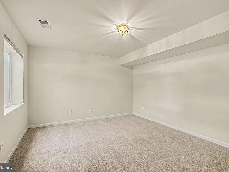 9709 Glenn Brooke Ct — Photo 28