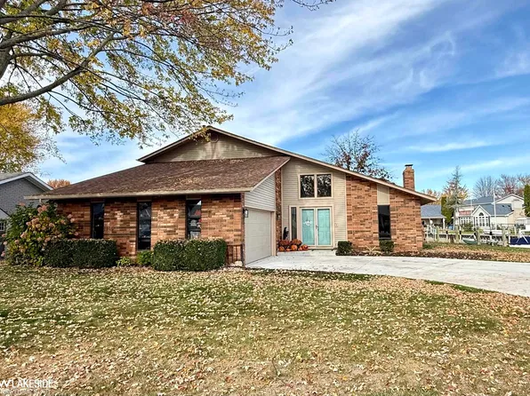 7244 Riverside Dr, Algonac, MI 48001