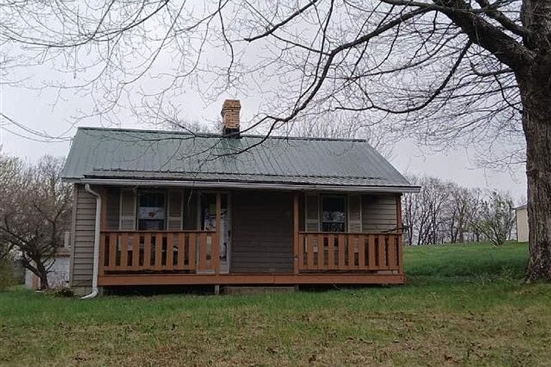 1st image of 404 Old Elderton Hill Rd