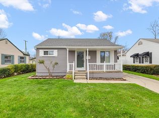 28219 Grant St, Saint Clair Shores, MI