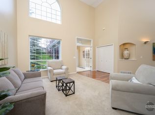 11464 Discovery Heights Cir, Anchorage, AK 99515