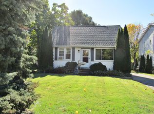 438 Madison St, Batavia, IL 60510