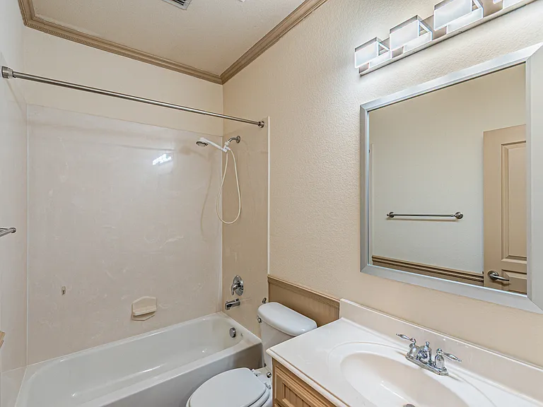 15097 Blakehill Dr — Photo 39