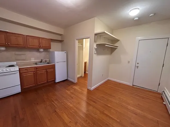 92-94 Chapman St #D, Greenfield, MA 01301