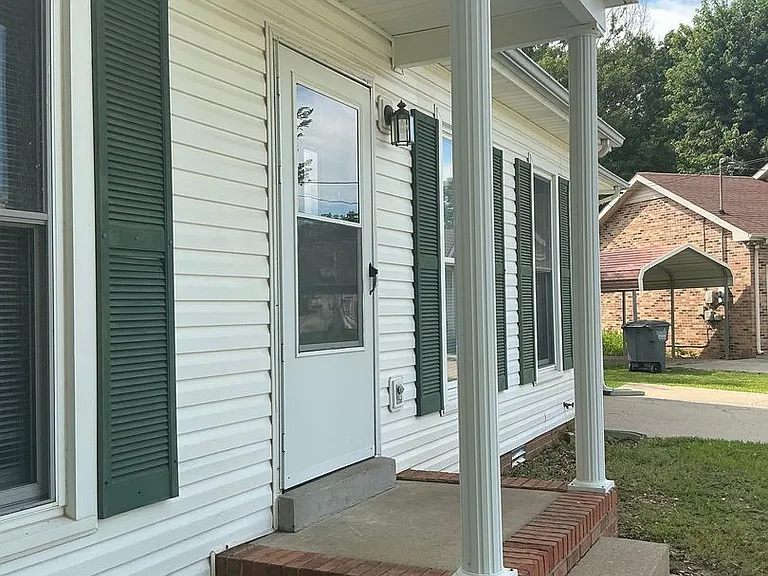910 Dolphin Ln — Photo 5