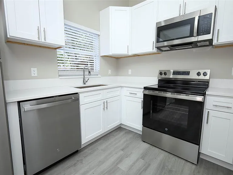 786 Lincoln Pkwy — Photo 7