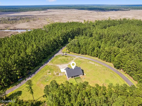 92 La Mare Ln, Waverly, GA 31565
