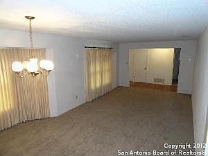 4th image of 14415 Chadbourne St