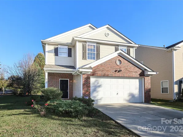 9240 Newfield St, Charlotte, NC 28216
