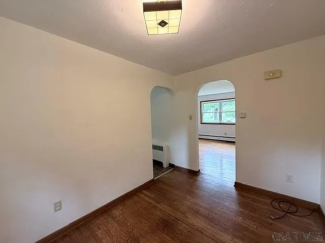 927 East Ave — Photo 8