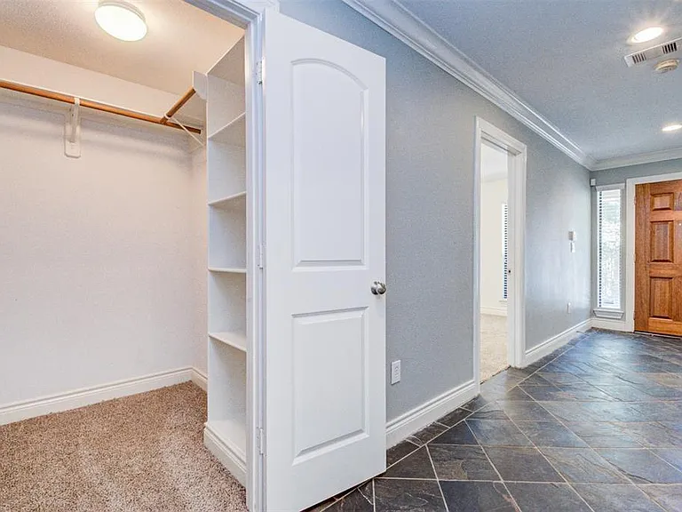 1507 Paige St — Photo 12