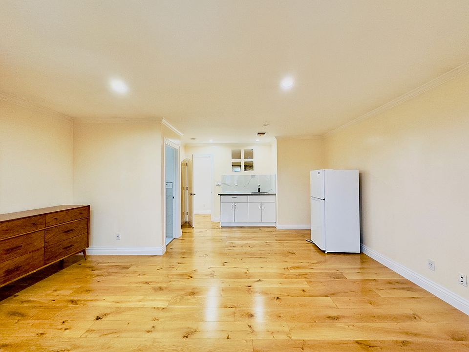 2nd image of 2750 34th Ave #B