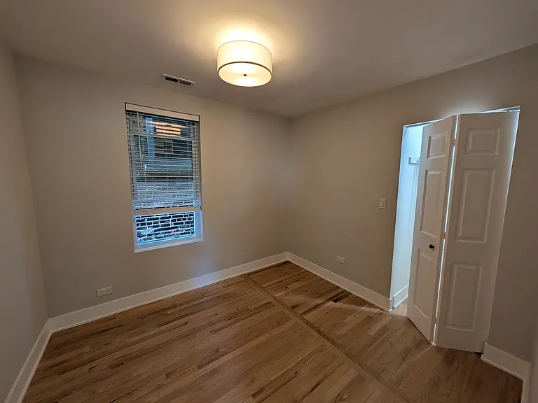 916 N Noble St #1F — Photo 8