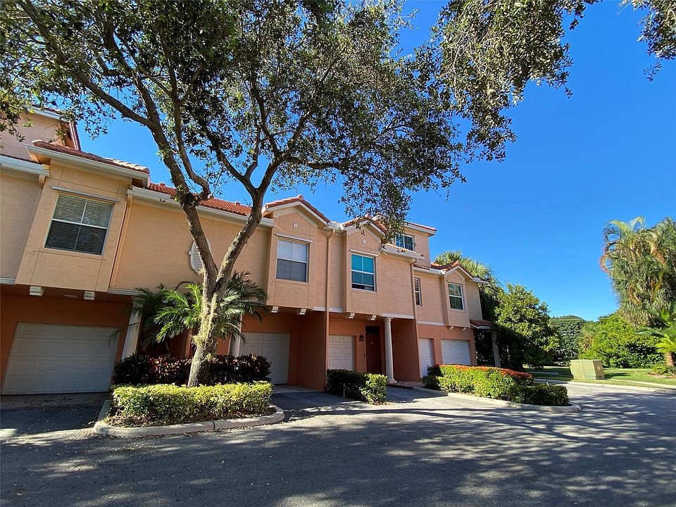 1st image of 2014 Alta Meadows Lane #306