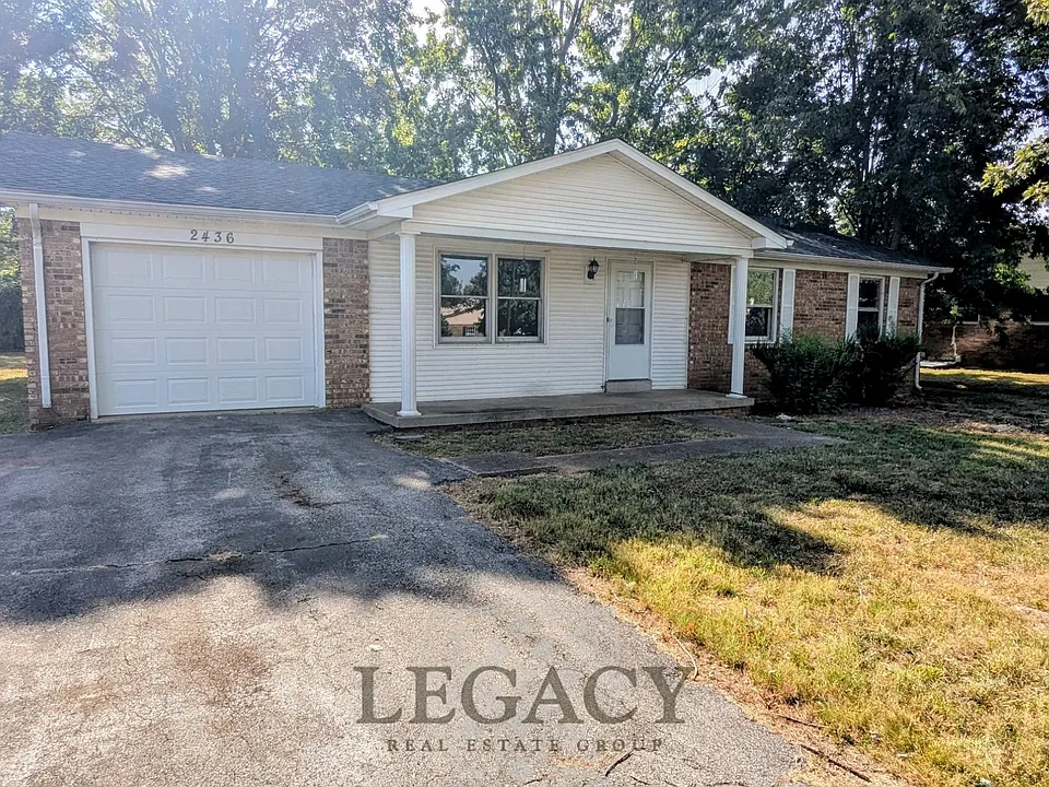 2436 Thoroughbred Dr