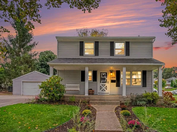 1808 Diamond Ave NE, Grand Rapids, MI 49505