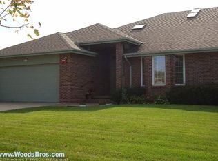 5011 Sugar Creek Rd, Lincoln, NE 68516
