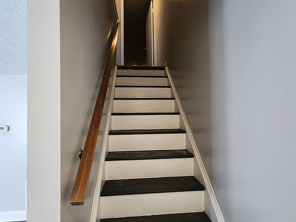 5th image of 121 Mallard Ct