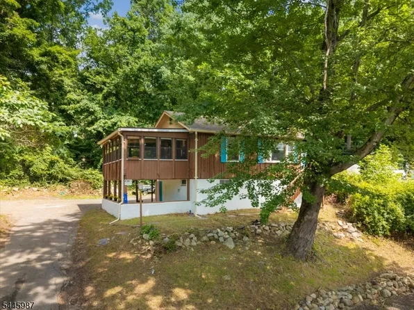 19 W Shawnee Trl, Jefferson Twp., NJ 07885