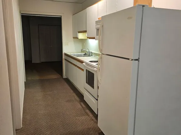 127 Jefferson Apts, 127 N Jefferson St #201, Mount Pleasant, IA 52641