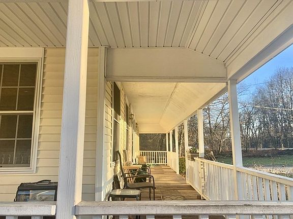 5th image of 269 Forest St #1