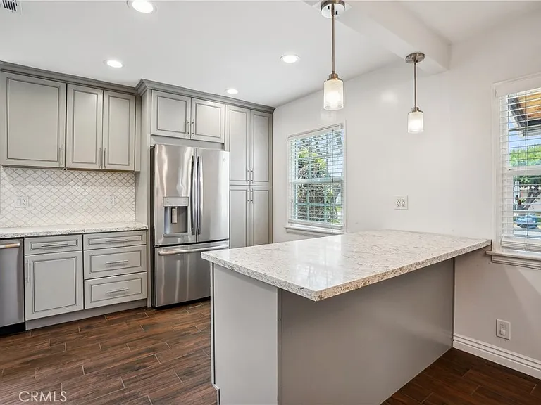 3816 S Victoria Ave — Photo 12