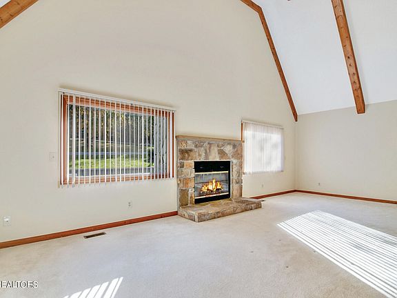 2nd image of 136 Prescott Ln