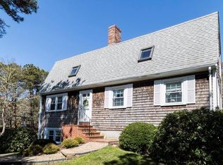 16 Periwinkle Way, Harwich, MA 02645