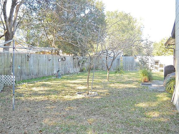 4th image of 3146 Honeywood Dr
