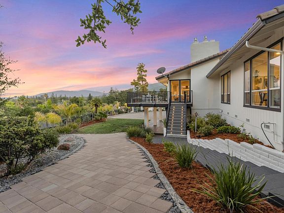 3rd image of 20886 Verde Vista Ln