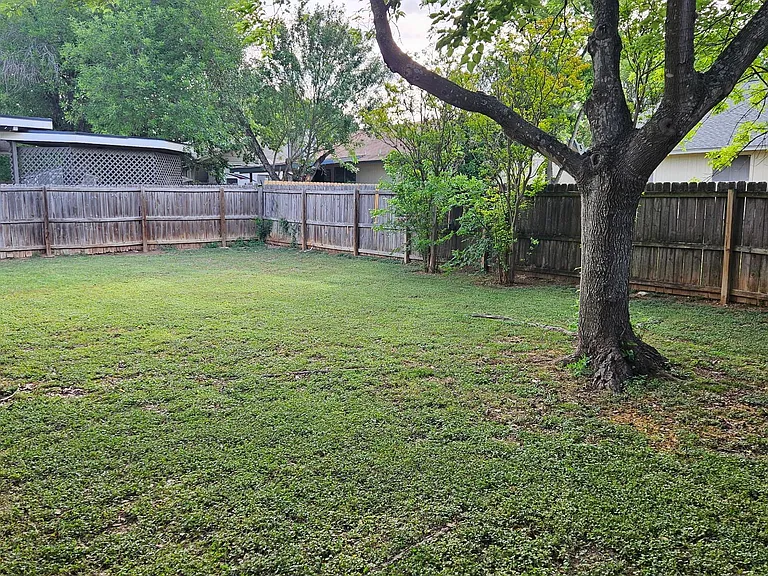8907 Creekmont Cv — Photo 20